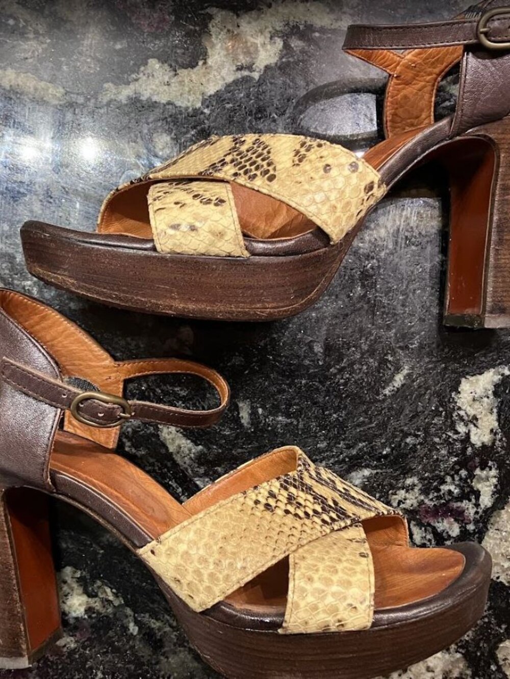 Chie Mahara Cafra Platform Sandal - Picture 3 of 10